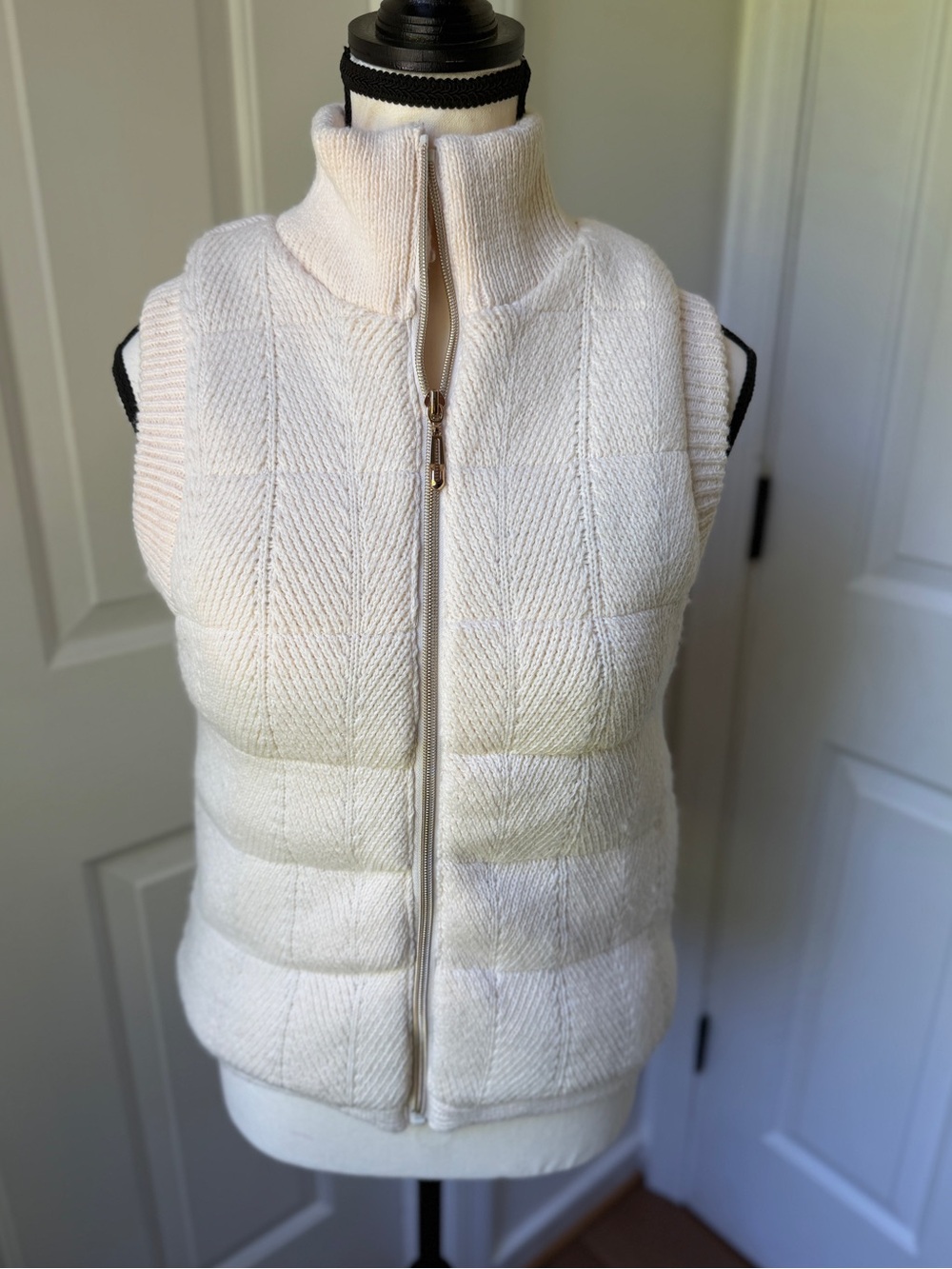 NWT Joie Cream Puffer Knit Vest Size Small